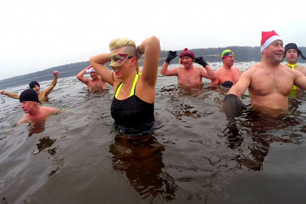 Noworoczna kąpiel szczecineckich morsów