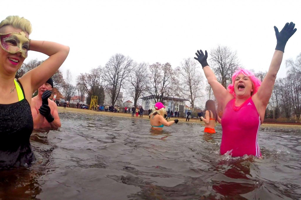 Noworoczna kąpiel szczecineckich morsów