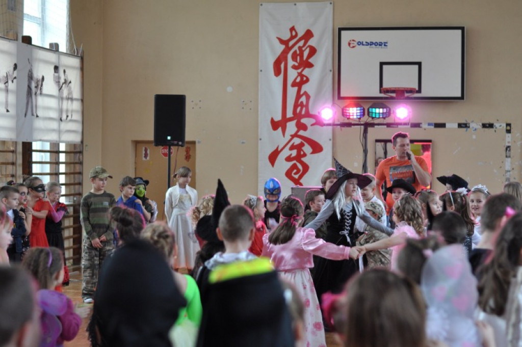 Bal Karnawałowy w SP 4