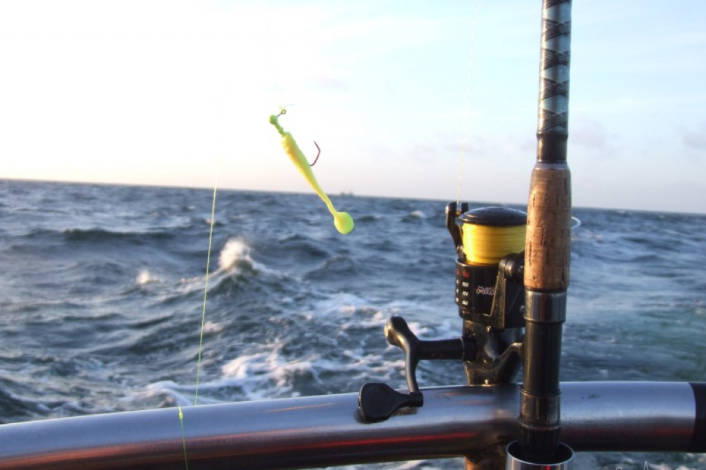 Przemysław Wolak Mistrzem Powiatu Szczecineckiego w łowieniu na przynęty sztuczne z dryfujących łodzi