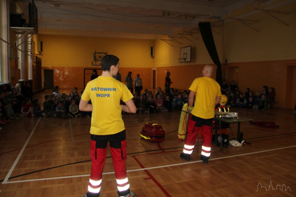 Feryjne zajęcia z ratownikami WOPR