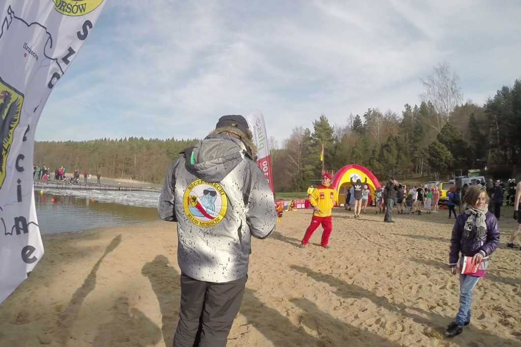 6 zimowe zanurzenie w Białym Borze