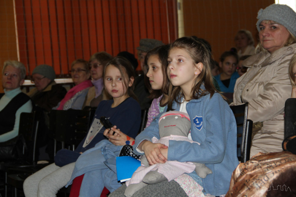 Szmaciane lalki ratują życie dzieciom z Sudanu