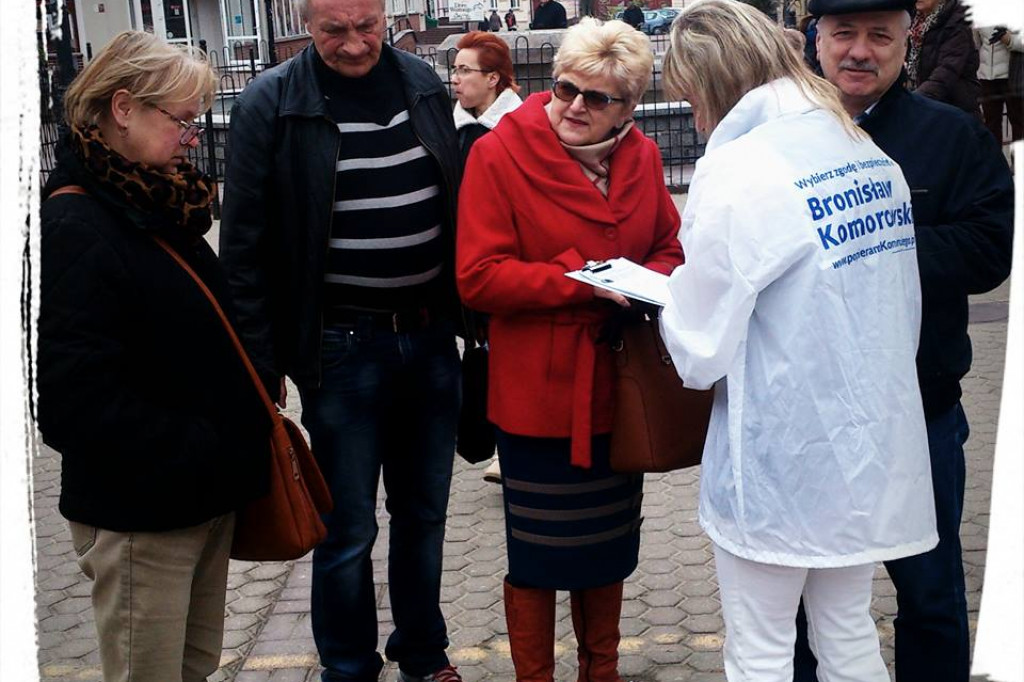 Bronkobus stanął na Placu Wolności