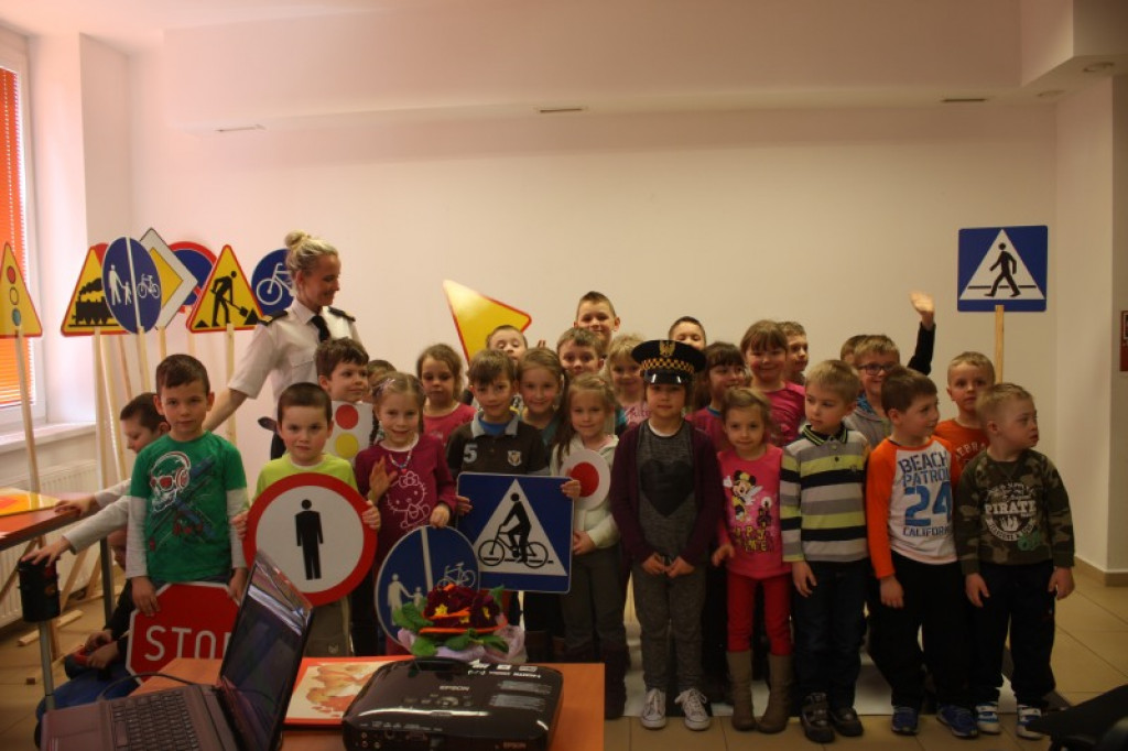 Przedszkolaki z wizytą u strażników miejskich