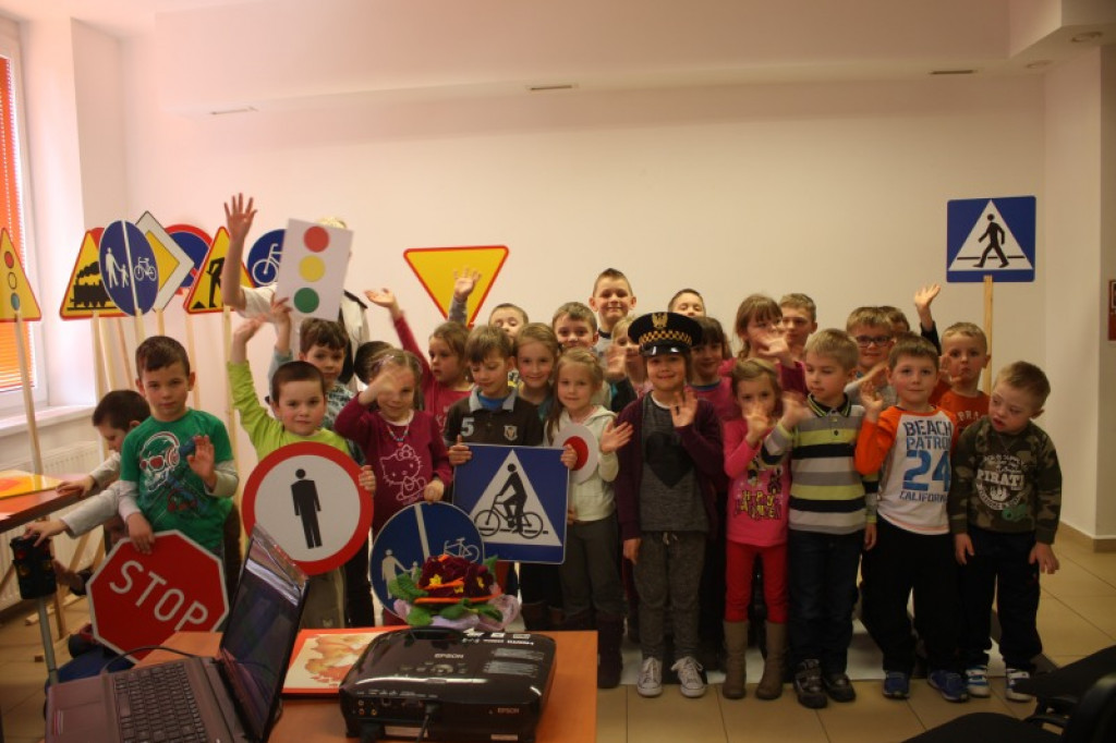 Przedszkolaki z wizytą u strażników miejskich