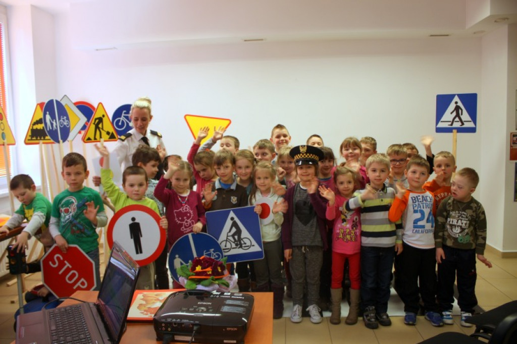 Przedszkolaki z wizytą u strażników miejskich