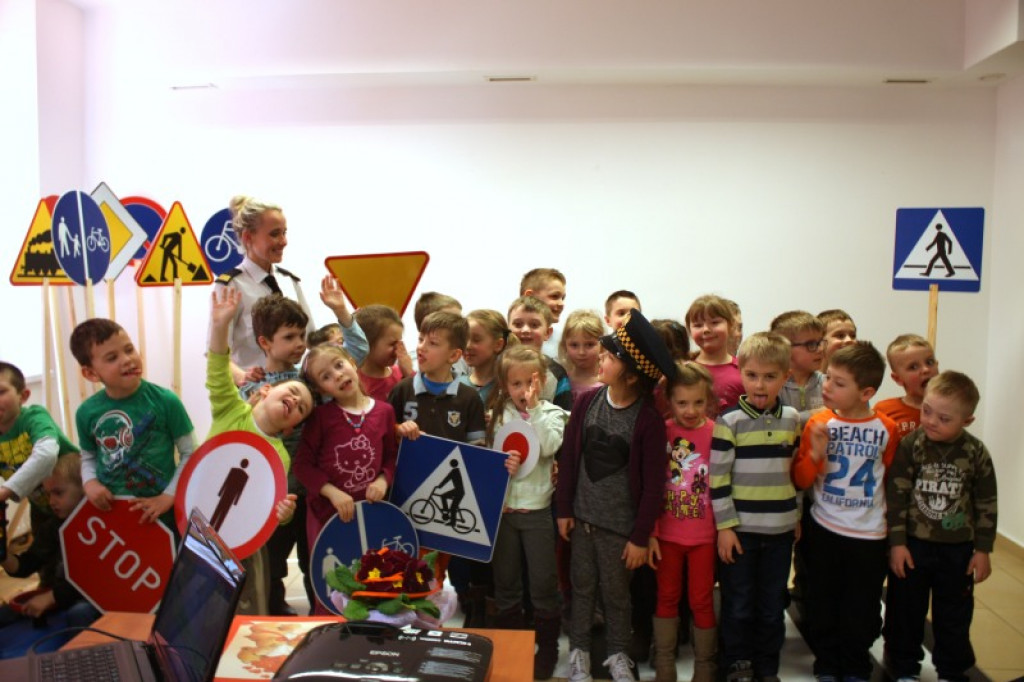 Przedszkolaki z wizytą u strażników miejskich