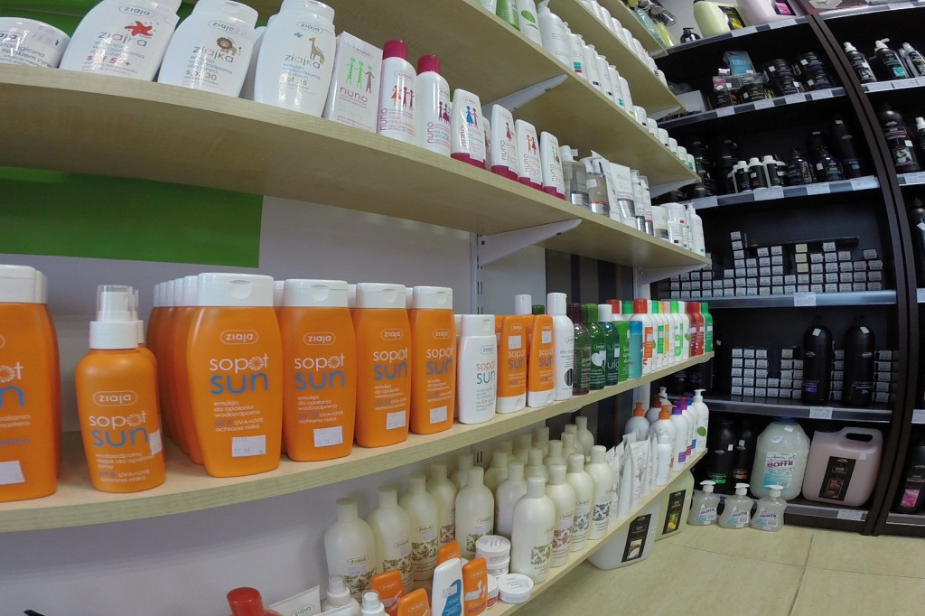 Hurtownia fryzjersko-kosmetyczna przy ul. Karlińskiej 9i w Szczecinku