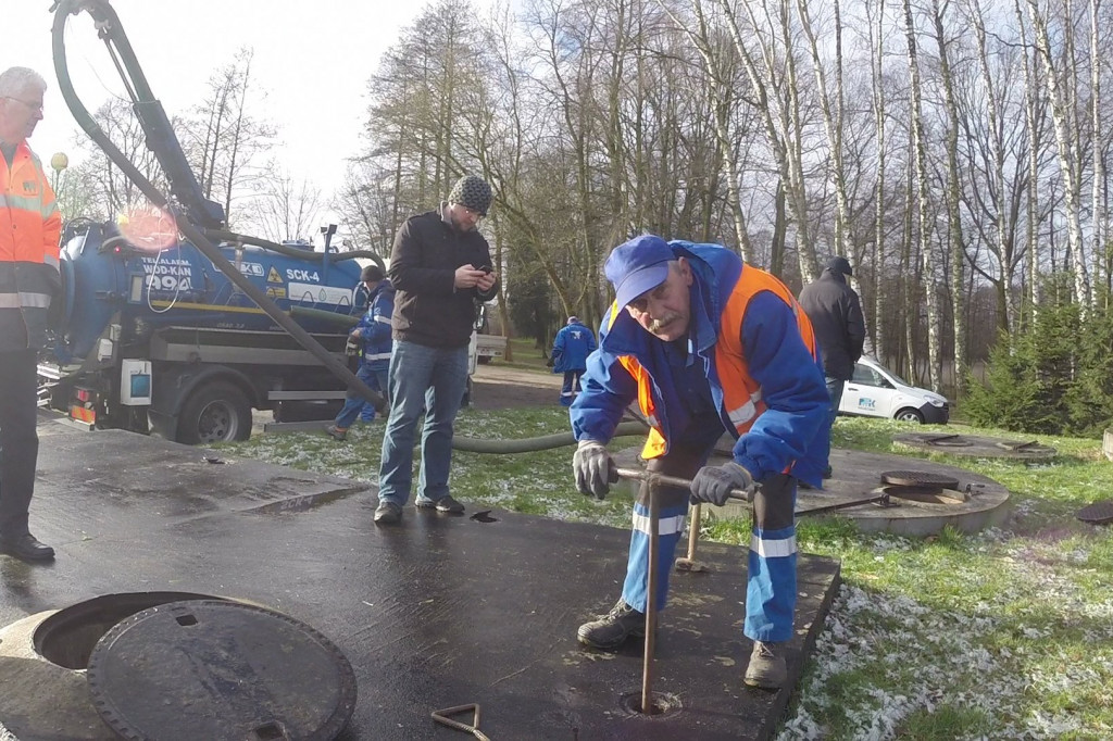 Wyciek parafiny do Trzesiecka