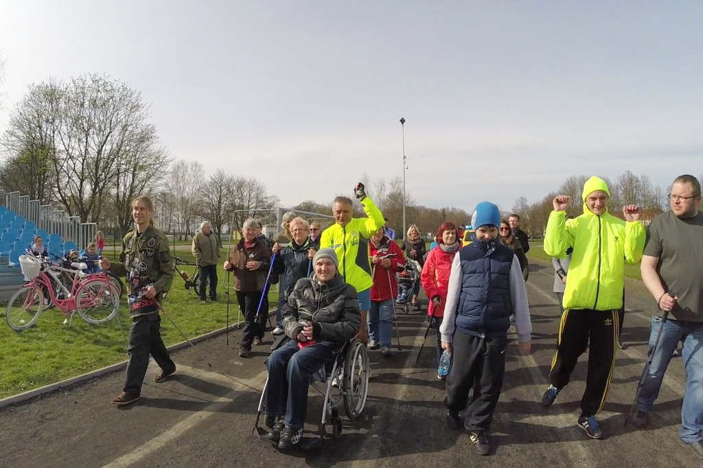 Marsz nordic walking