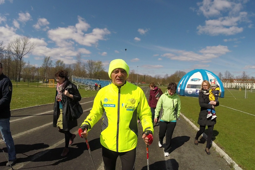 Marsz nordic walking