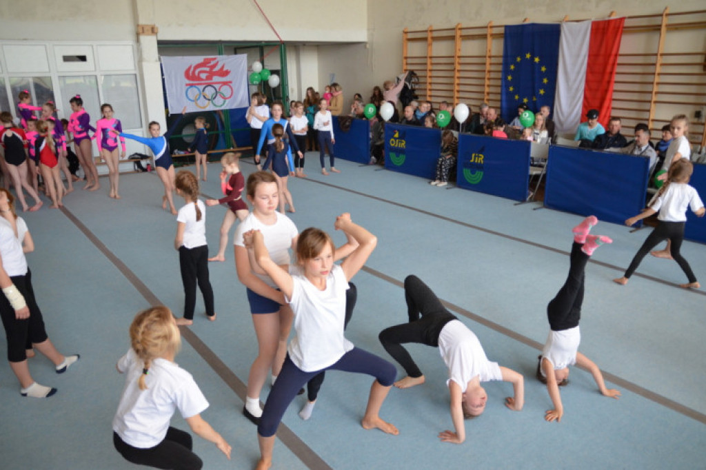 Międzywojewódzki Turniej Wiosny w Akrobatyce Sportowej