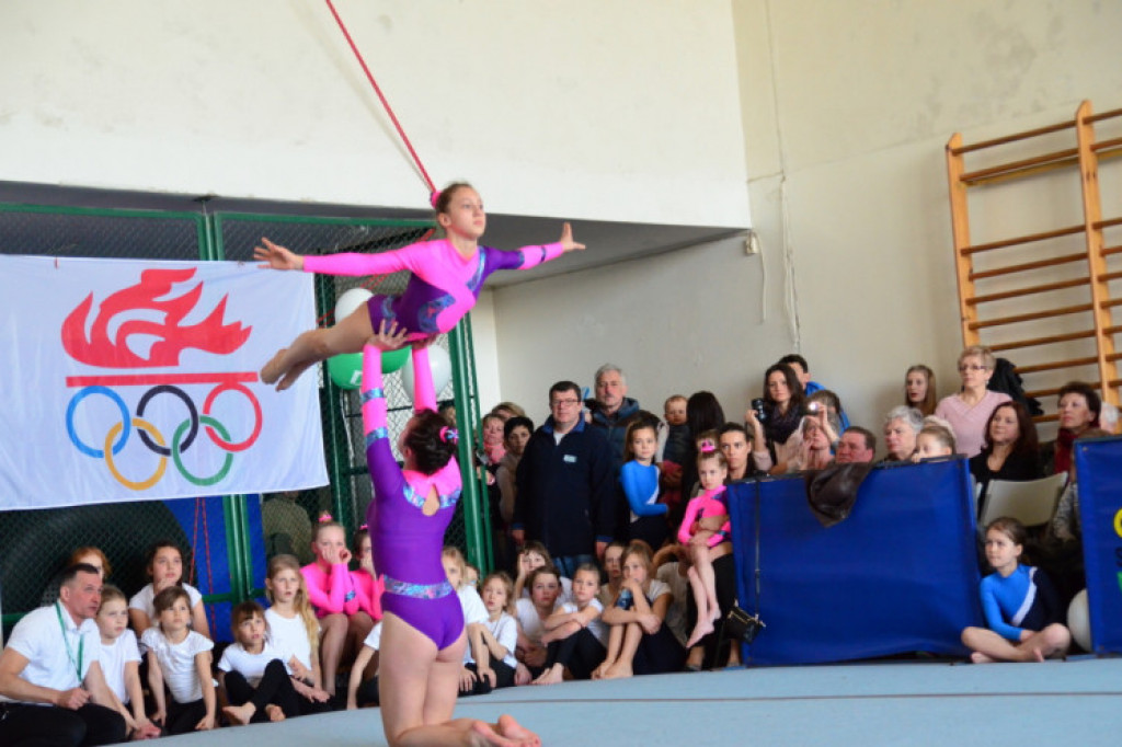 Międzywojewódzki Turniej Wiosny w Akrobatyce Sportowej