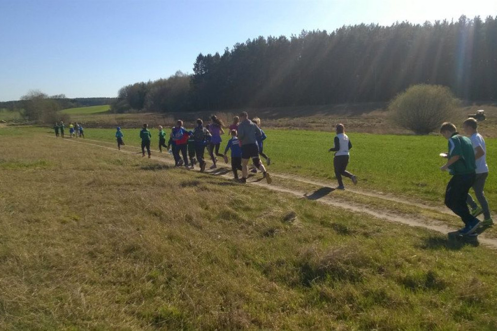 BARWICE: Marszobieg na Dzień Ziemi