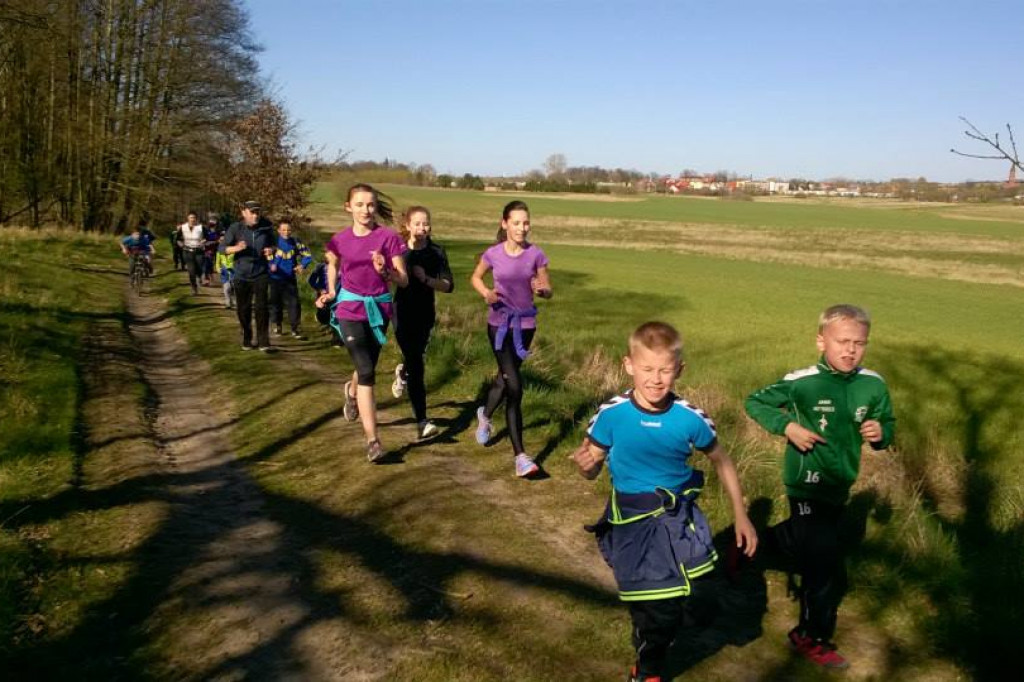 BARWICE: Marszobieg na Dzień Ziemi