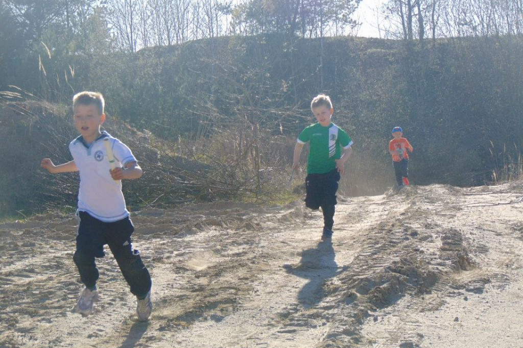 BARWICE: Marszobieg na Dzień Ziemi