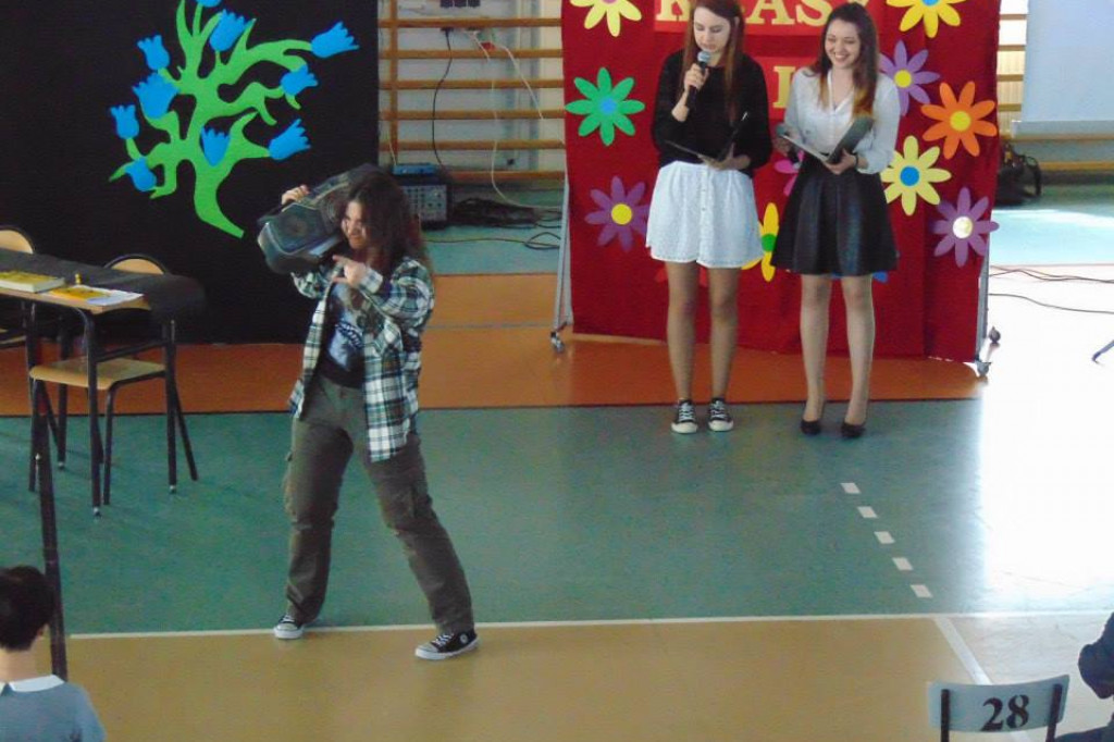 Pożegnanie klasy III LO w Barwicach / fot. Kacper Tomaszewicz