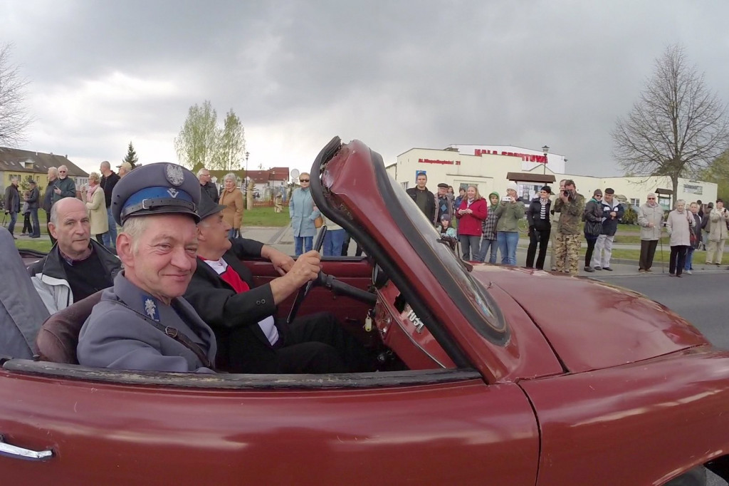 1-majowy pochód przeszedł ulicami Bornego Sulinowa