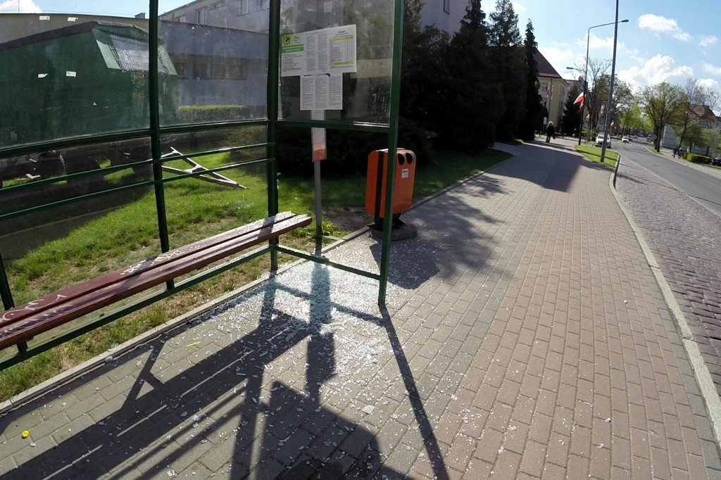 ul. 28 Lutego w Szczecinku - działania wandali