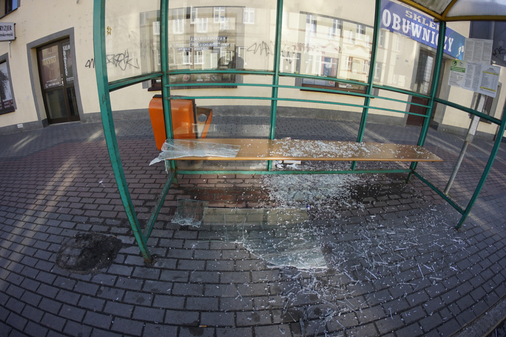 ul. 28 Lutego w Szczecinku - działania wandali