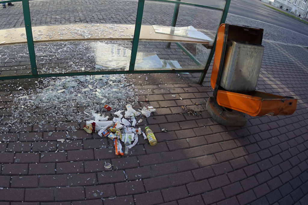 ul. 28 Lutego w Szczecinku - działania wandali