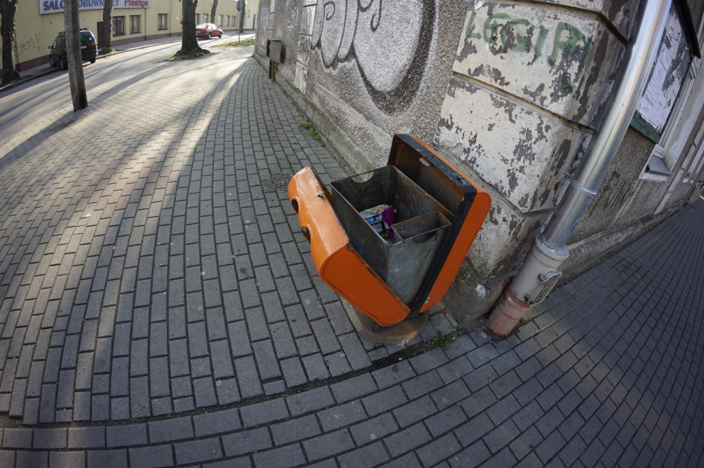 ul. 28 Lutego w Szczecinku - działania wandali