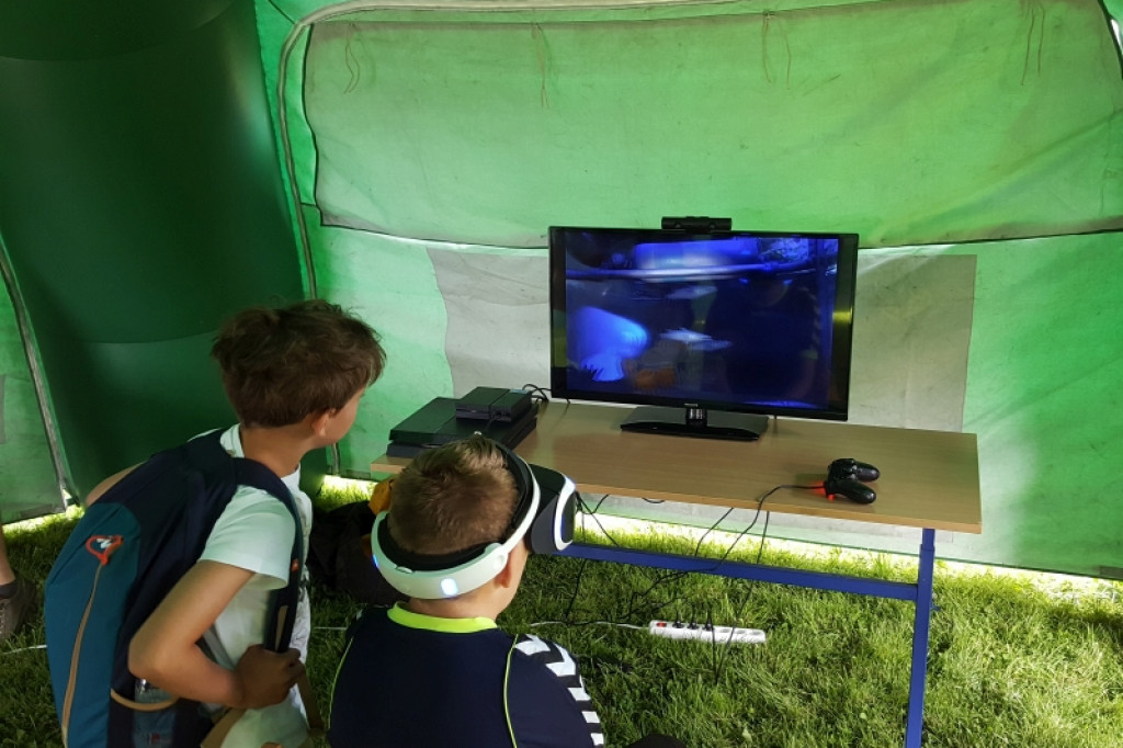 Tłumy na pikniku rodzinnym