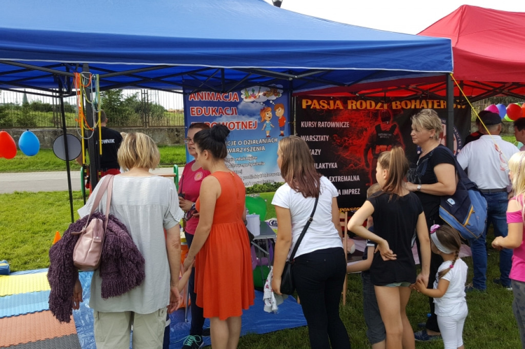 Tłumy na pikniku rodzinnym