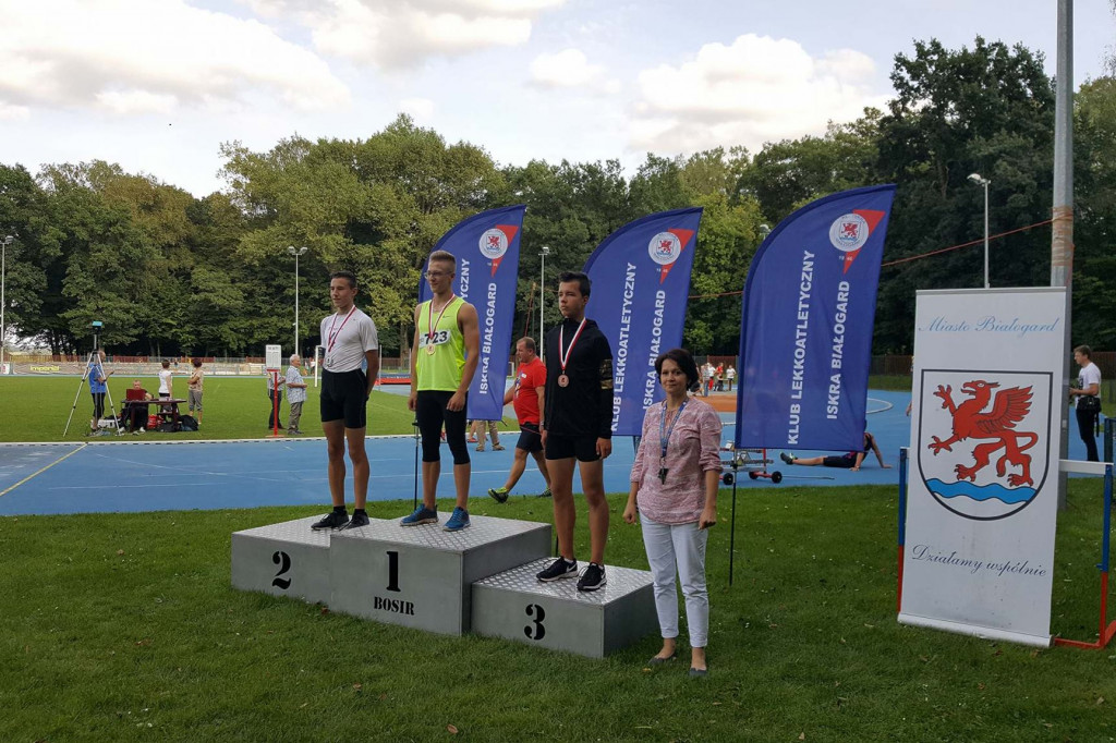 Młodzicy STS Pomerania na piątkę