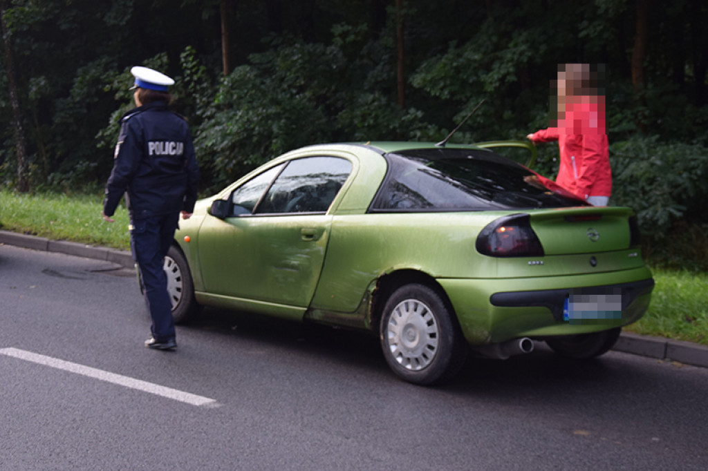 Oplem w opla. Poranna stłuczka na skrzyżowaniu Kościuszki z Karlińską