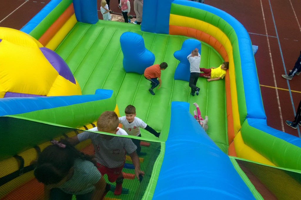 BARWICE: Dzień Sportu na Orliku