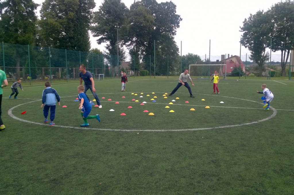 BARWICE: Dzień Sportu na Orliku