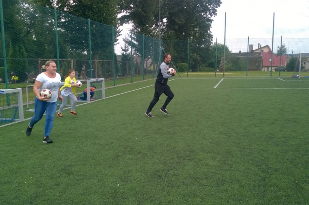 BARWICE: Dzień Sportu na Orliku