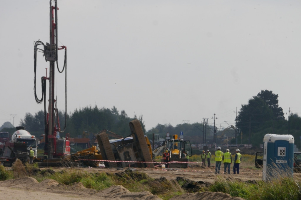 Wypadek na budowie obwodnicy. Przewróciła się wielka wiertnica