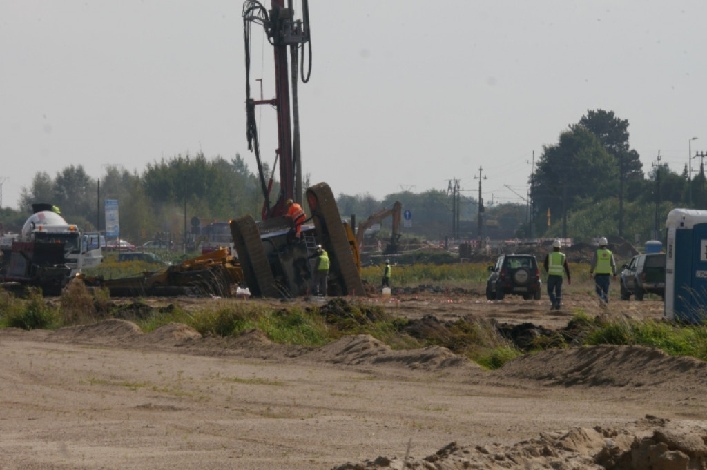 Wypadek na budowie obwodnicy. Przewróciła się wielka wiertnica