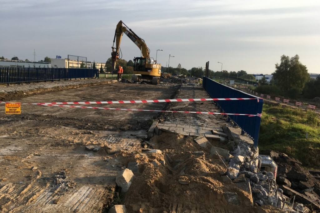 Budowa obwodnicy Szczecinka. Stary wiadukt znika z krajobrazu