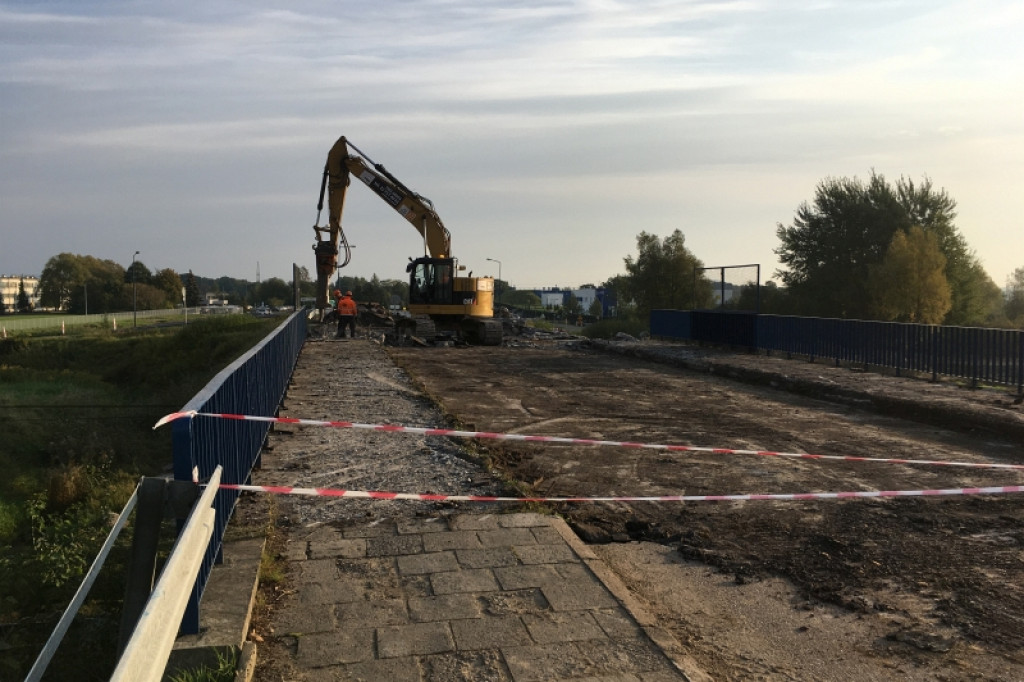 Budowa obwodnicy Szczecinka. Stary wiadukt znika z krajobrazu