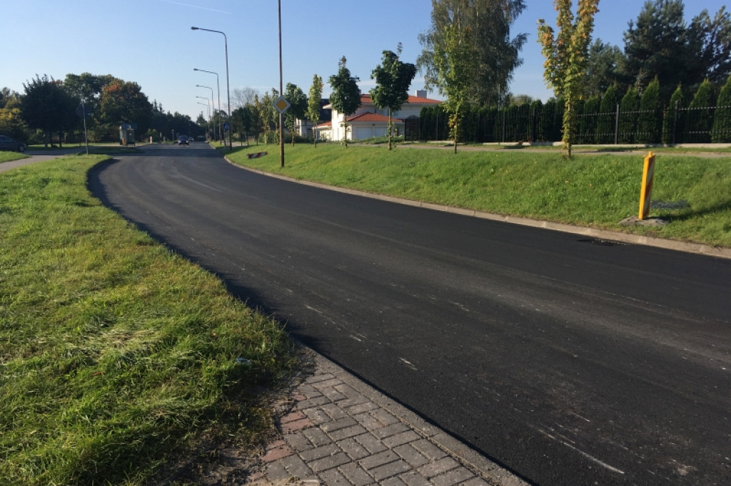 Karlińska już z nowym asfaltem