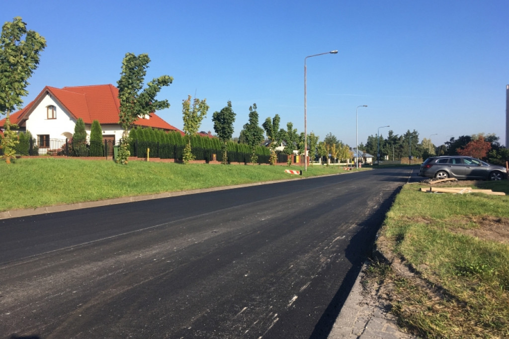 Karlińska już z nowym asfaltem