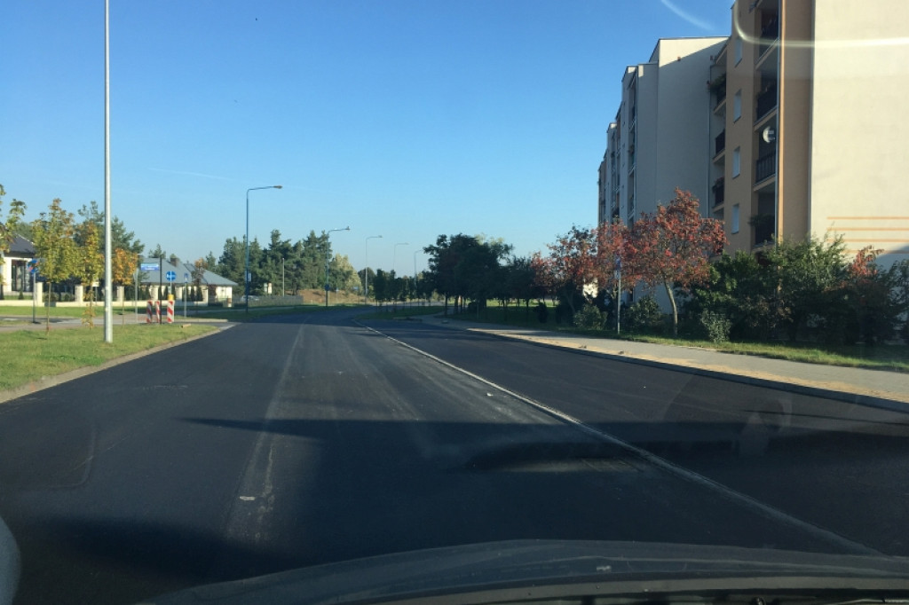 Karlińska już z nowym asfaltem