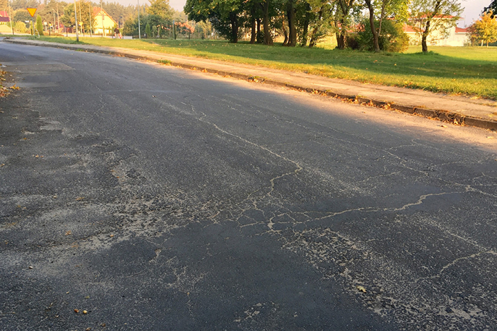 Karlińska już z nowym asfaltem