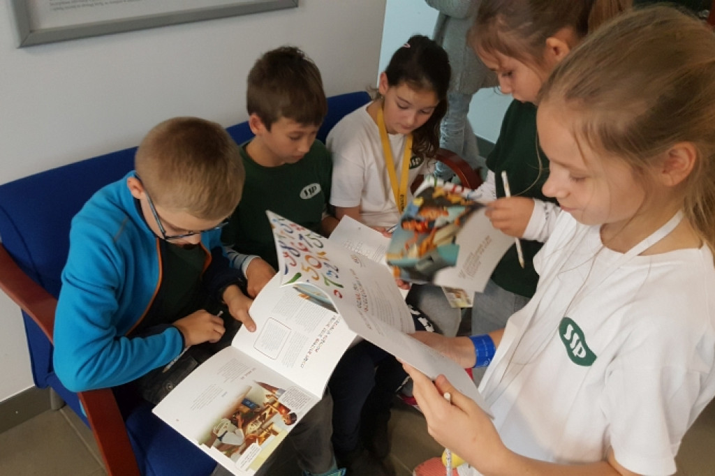 Ciekawa lekcja bankowości uczniów STO