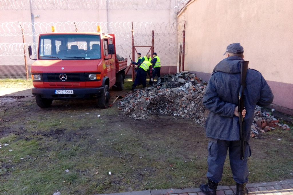 Prace remontowe i modernizacyjne na terenie Zakładu Karnego w Szczecinku