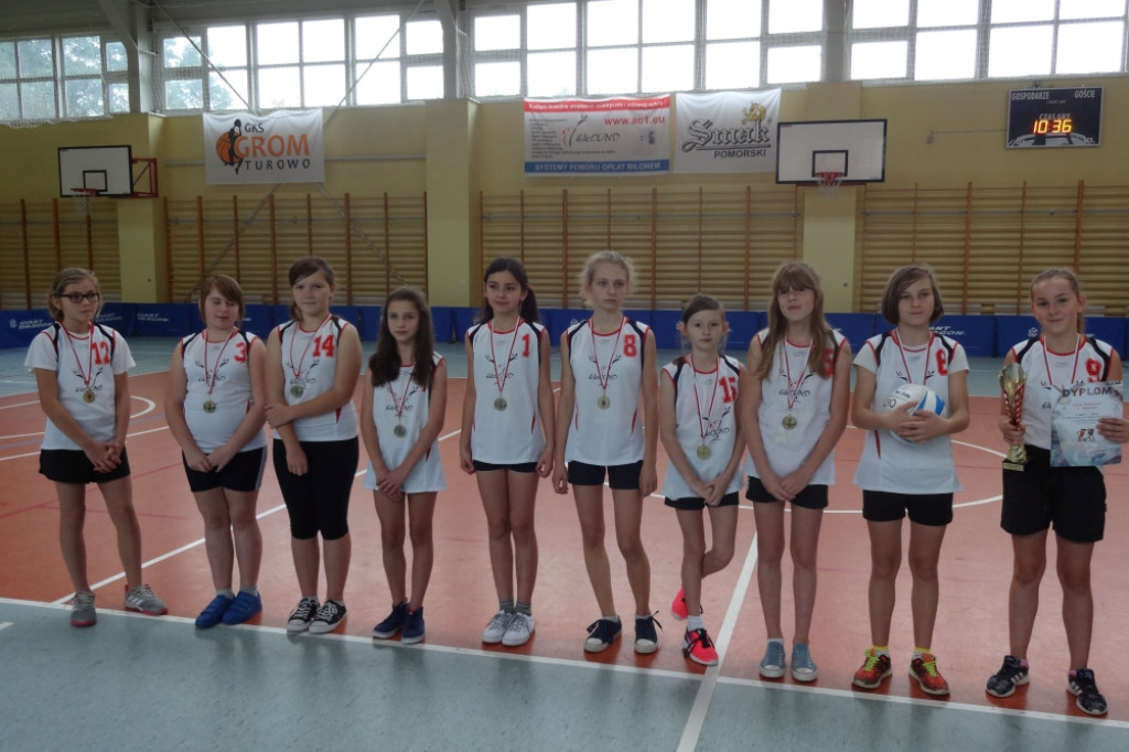 Mistrzostwa Gminy Szczecinek w unihokeju dziewcząt