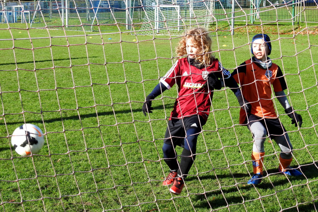 AP Szczecinek najlepsza w powiatowych eliminacjach turnieju ?Z podwórka na stadion? o Puchar Tymbarku