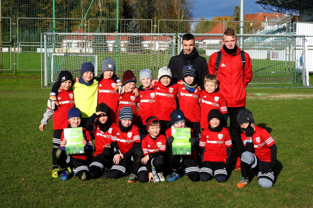 AP Szczecinek najlepsza w powiatowych eliminacjach turnieju ?Z podwórka na stadion? o Puchar Tymbarku