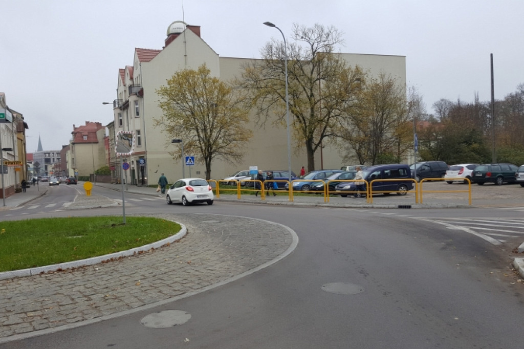 Nowe rondo z lustrem