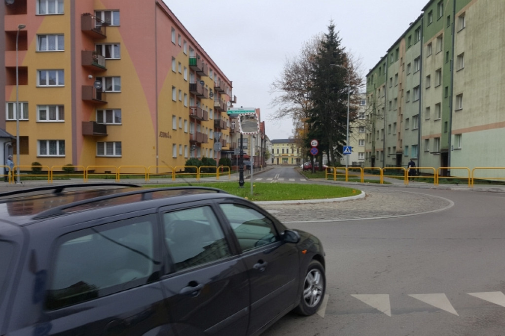 Nowe rondo z lustrem