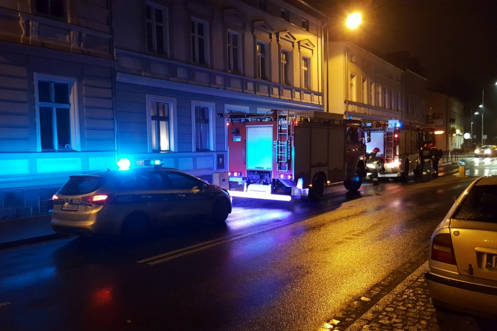 Trzy zastępy straży pożarnej postawione na nogi z powodu przypalonego garnka